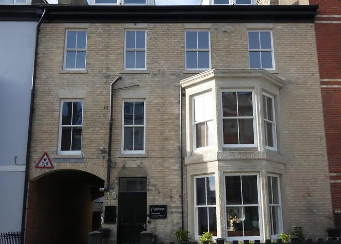 Hudsons Guest house 3*